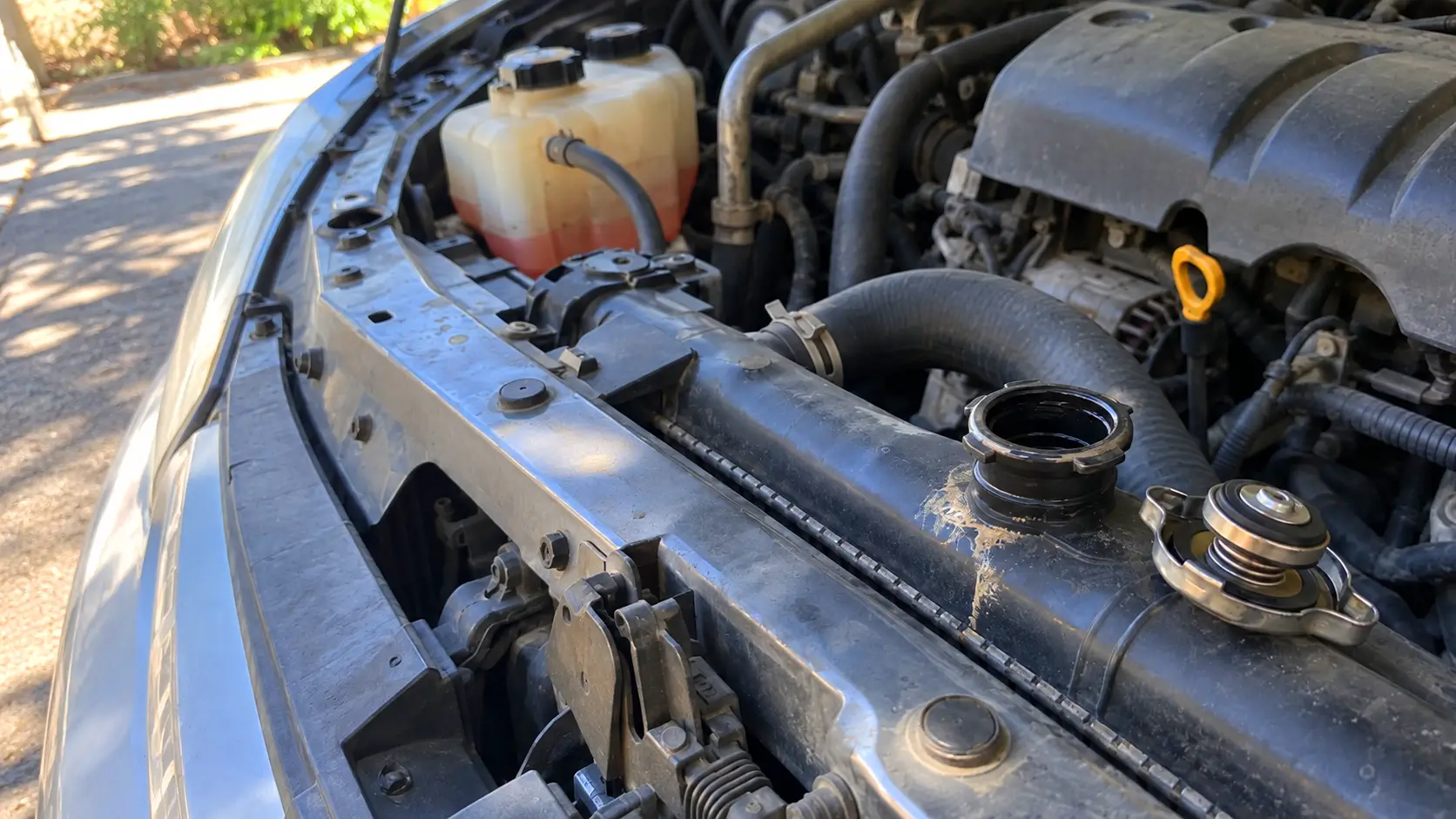 Carro perdendo água sem vazamento: o que checar, da peça mais barata à mais cara